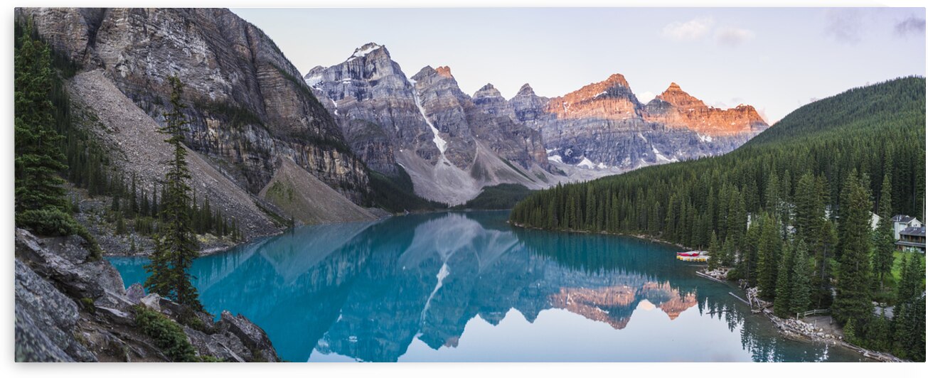 Lake moraine at sunrise by Atelier Knox