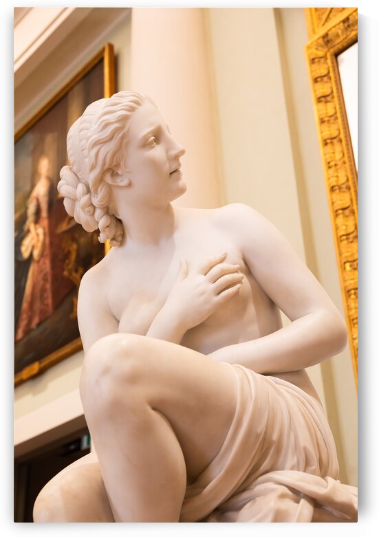 Susanna statue by O. Fantacchiotti. Beautiful nude woman in clas by Paolo Modena
