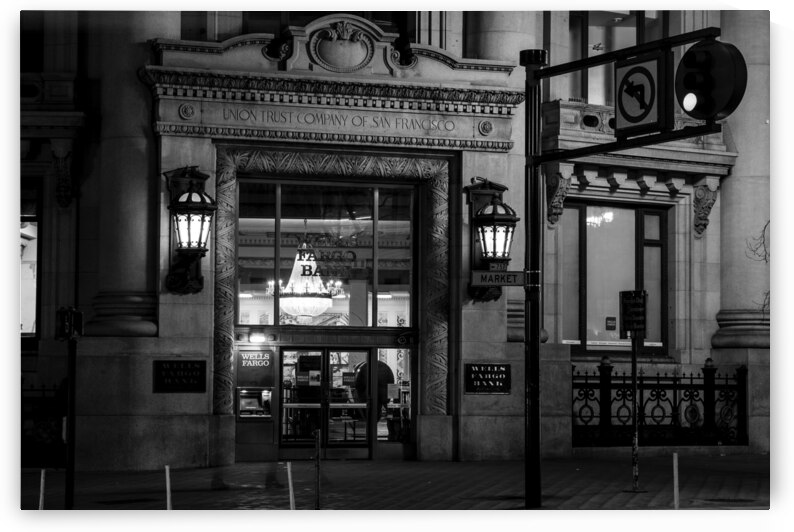 well fargo bank market street montgomery  horizon by Black And White
