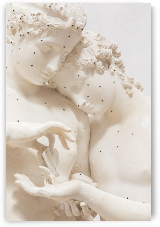 Cupid and Psyche statue by sculptor Antonio Canova 1800. Sensua by Paolo Modena