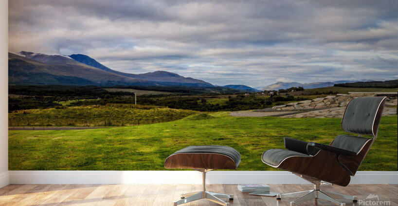 Standing Tall: A Commandos View of the Memorial and the Scottish Highlands Wall Murals