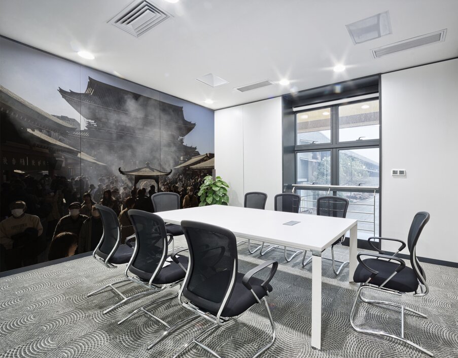 tourists visit the Senso Ji temple Wall Printing