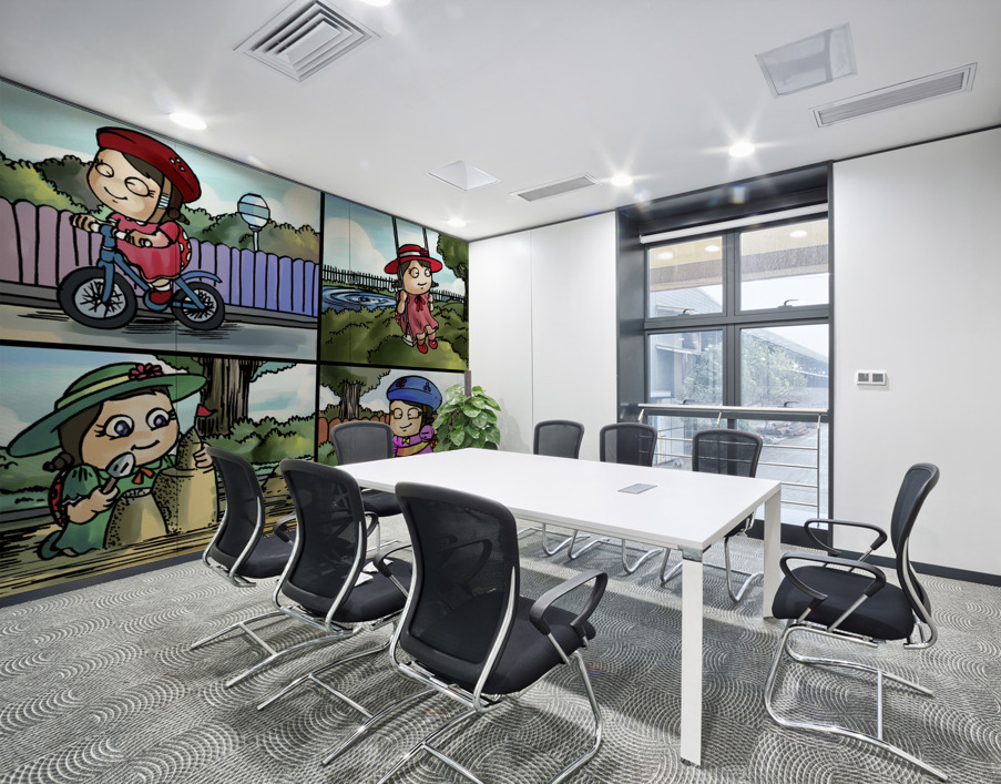 Lass the Ladybug in Action   4 panel Favorites for Kids Room and Nursery   Bugville Critters Wall Printing