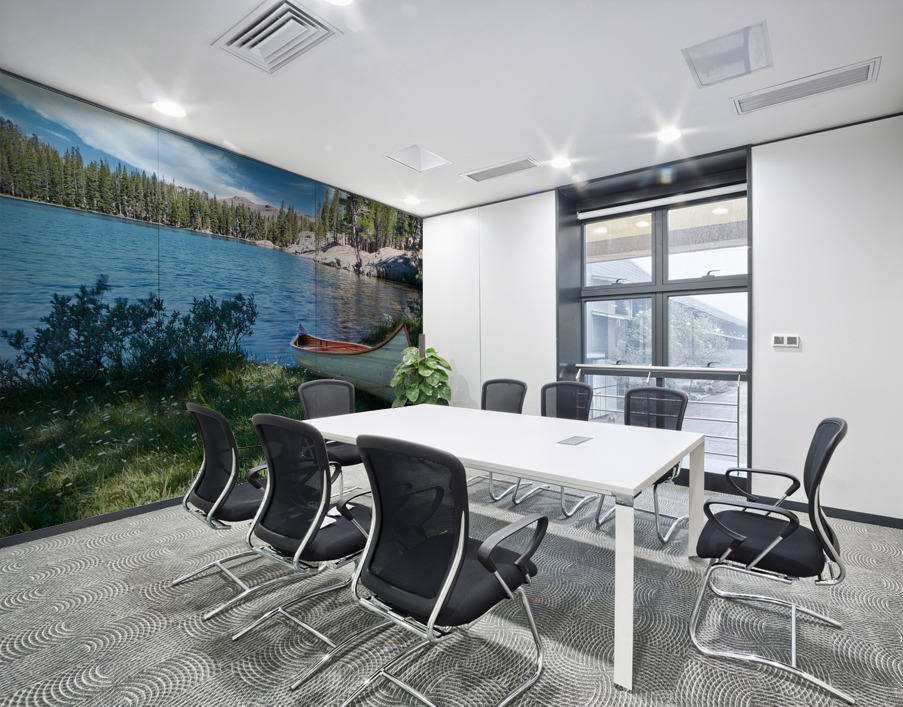 Canoe in Lake Tahoe Wall Printing