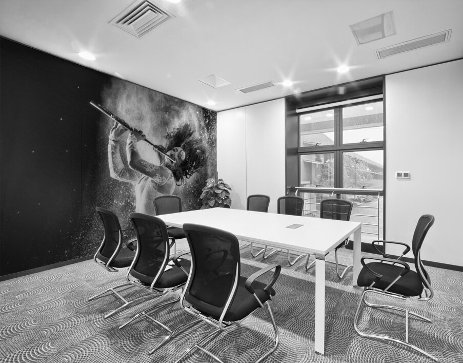 Photo shoot with Internationally acclaimed flutist and rock climber Nina Wall Printing