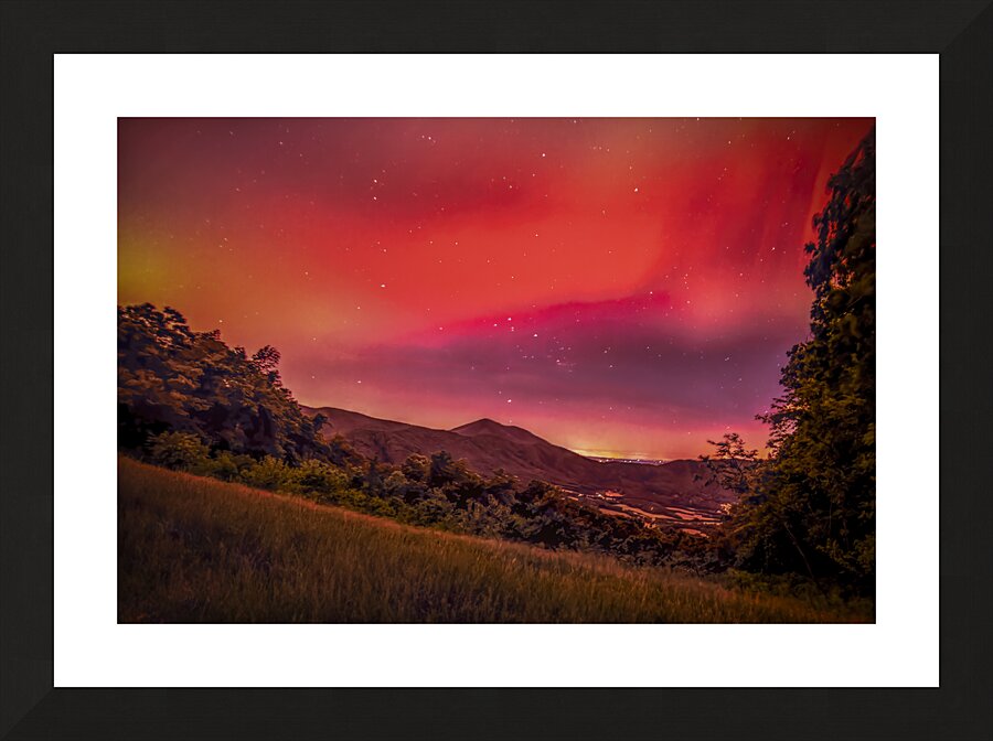 Aurora Over the Peaks of Otter Picture Frame print