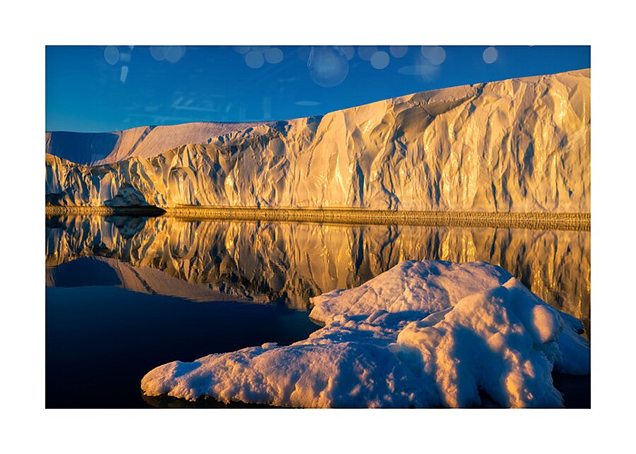 MIDNIGHT SUN ON ICE Picture Frame print
