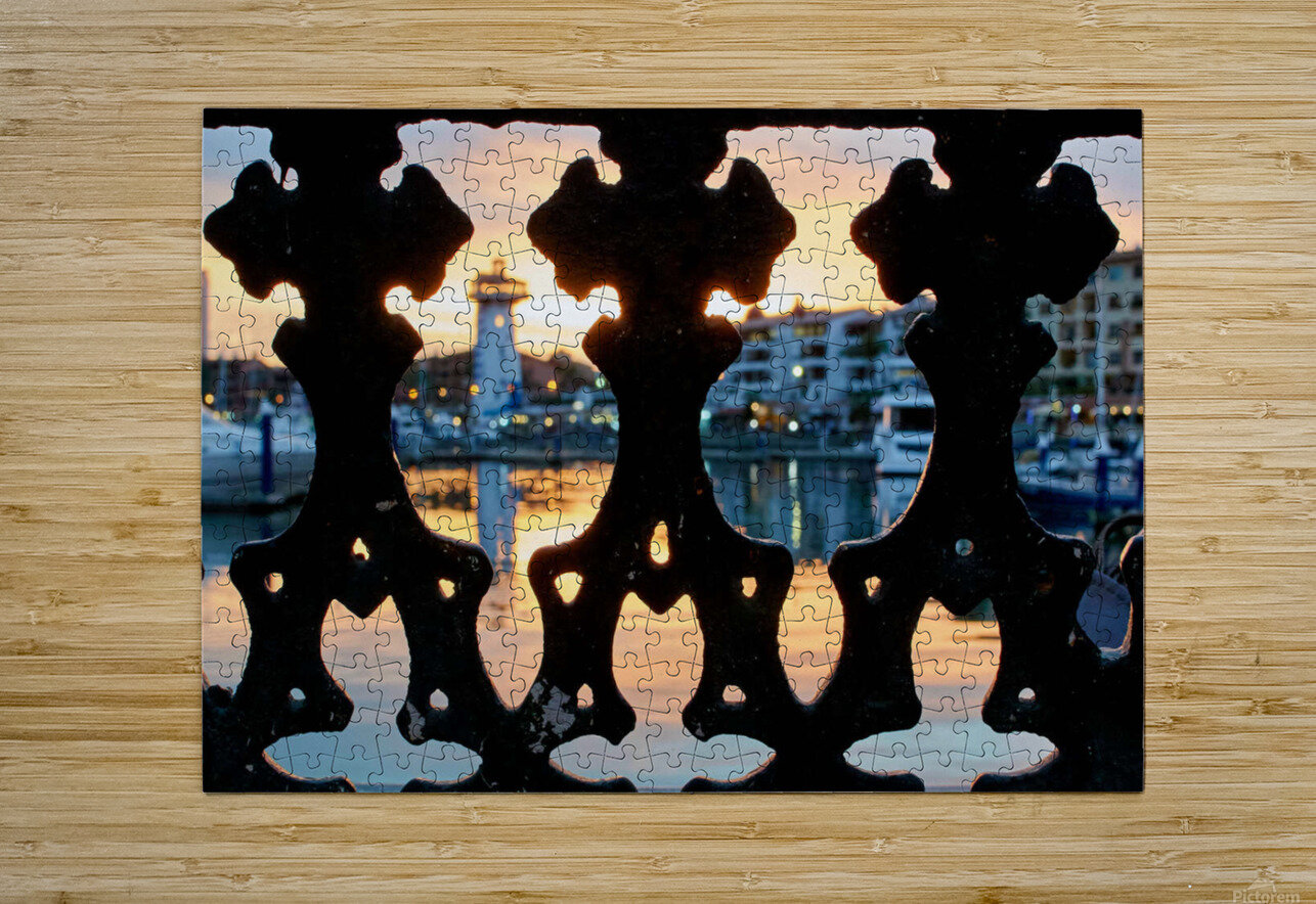 Marina Glow Merlin Braun Puzzle printing