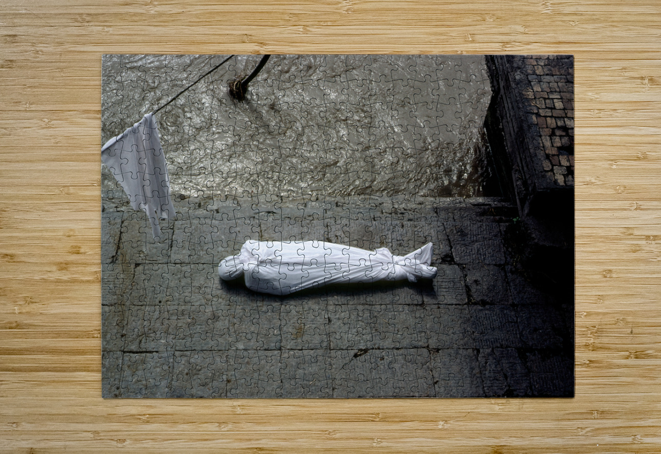 Nepal. Kathmandu. Cremation in Pashupatinath Marco Brivio Puzzle printing