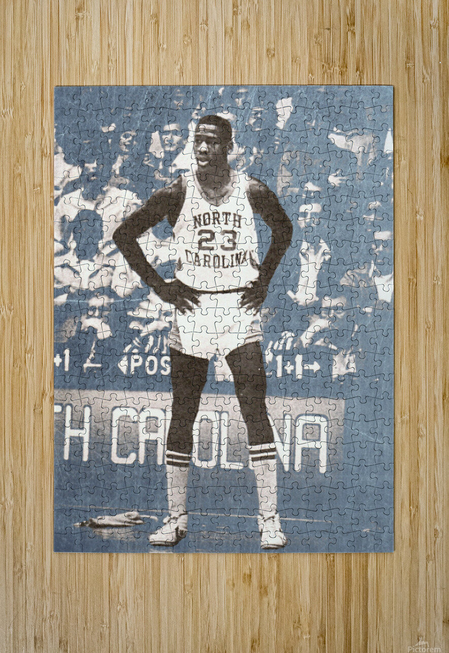 】Michael Jordan】North Caroline /額付きPhoto 1981 Michael Jordan North Carolina by Row One Brand Wall Art