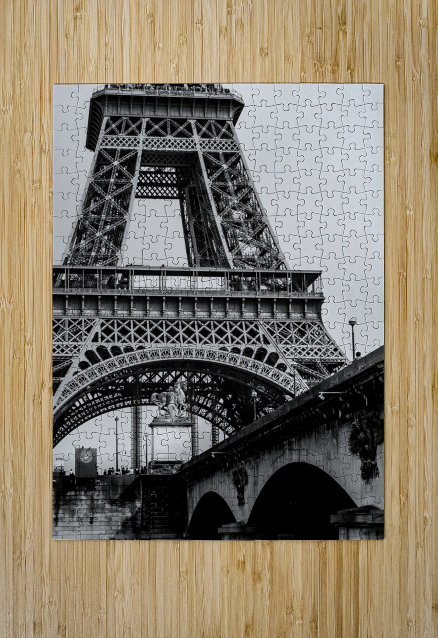 eiffel tower base  vertical 3476 Seguin 13k Black And White Puzzle printing