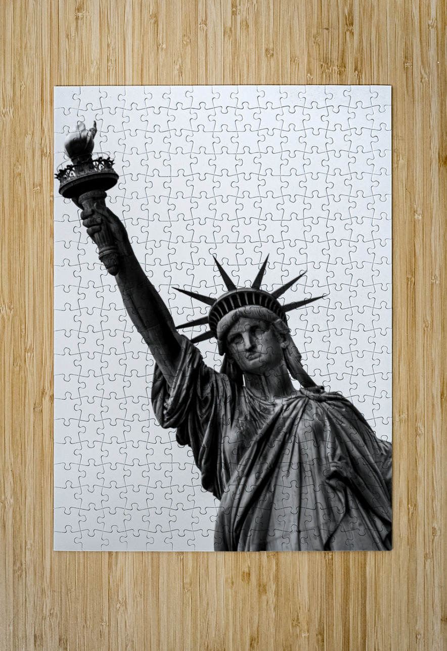 statue of liberty with torch  vertical 1461 Liber Black And White Puzzle printing
