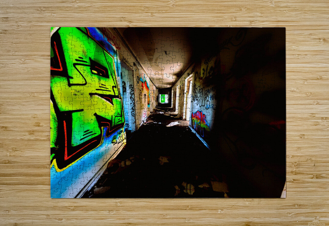 Glowing Grafiti On Decaying Hallway Of Abandoned Luxury Hotel Mr Apple Impression de puzzle