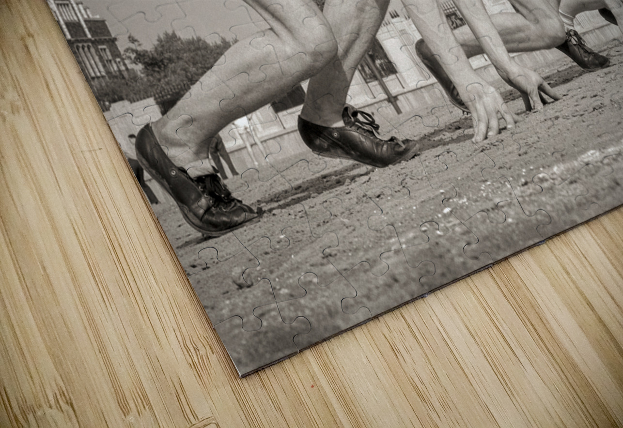 1940s THREE RUNNERS @ STARTING LINE FT RACE TRACK 231503 Panoramic Images Puzzle