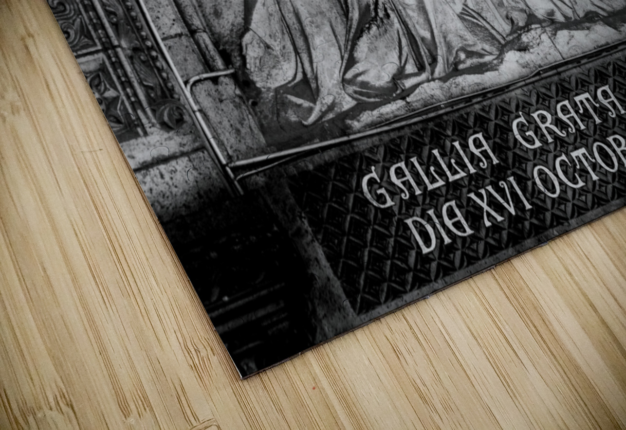 gallia grata dicavit  horizontal 2474 Dicavit 13k Black And White Puzzle
