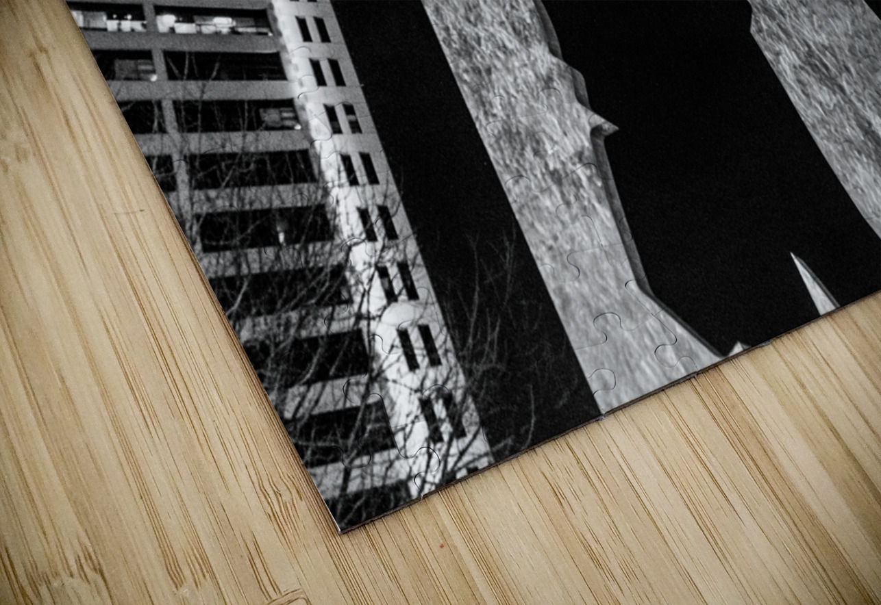 man with briefcase  horizontal 800 Briefcase 13k. Black And White Puzzle