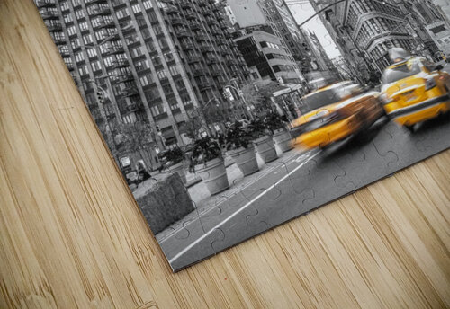 Yellow Taxis,  Flatiron Building, Manhattan, New York Assaf Frank puzzle