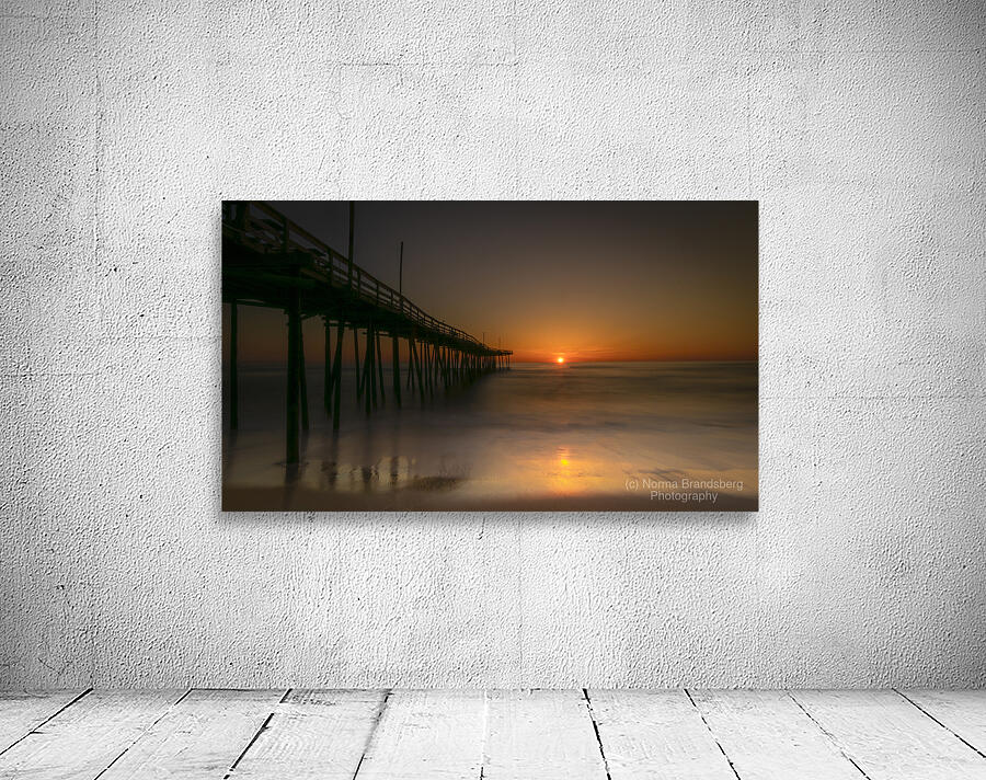 Nags Head Pier at Sunrise Wall Preview