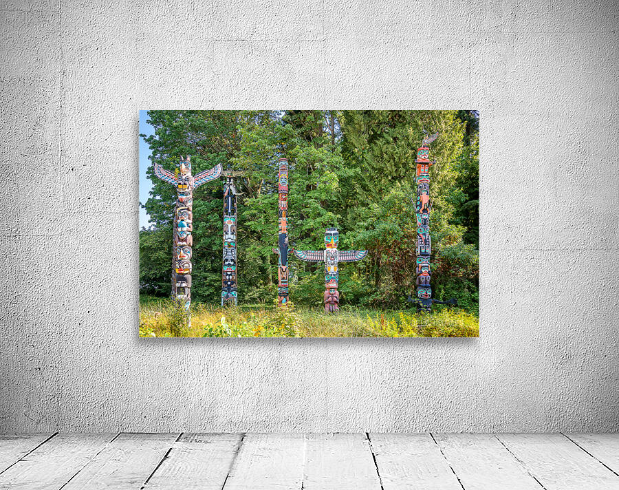 Stanley Park Totem Poles in Vancouver Wall Preview