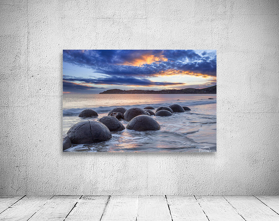 Moeraki Boulders New Zealand Wall Preview
