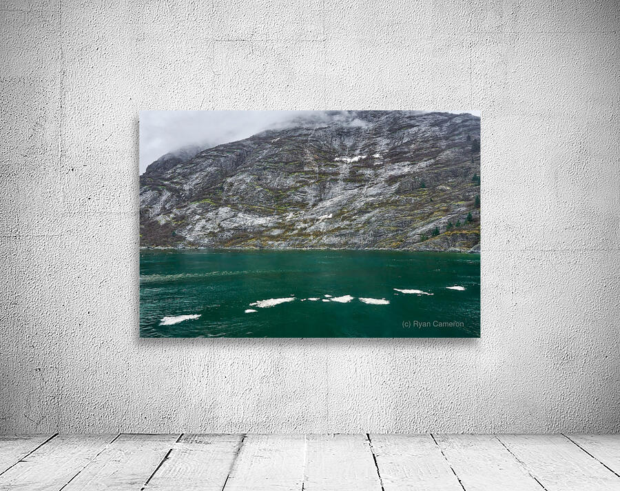 Alaska With Hawaii Like Icebergs Wall Preview