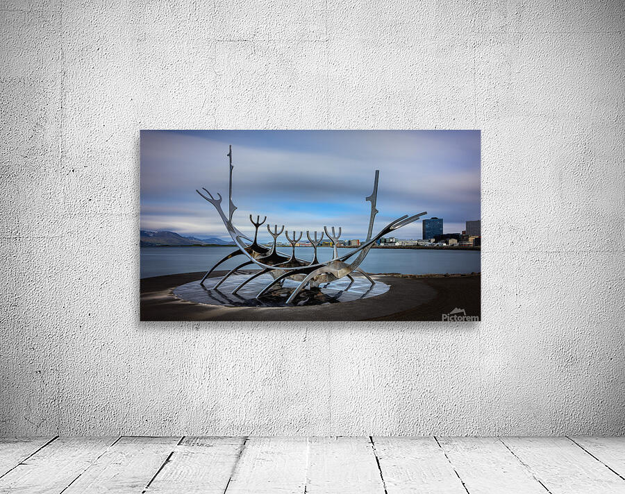 SUN VOYAGER Wall Preview