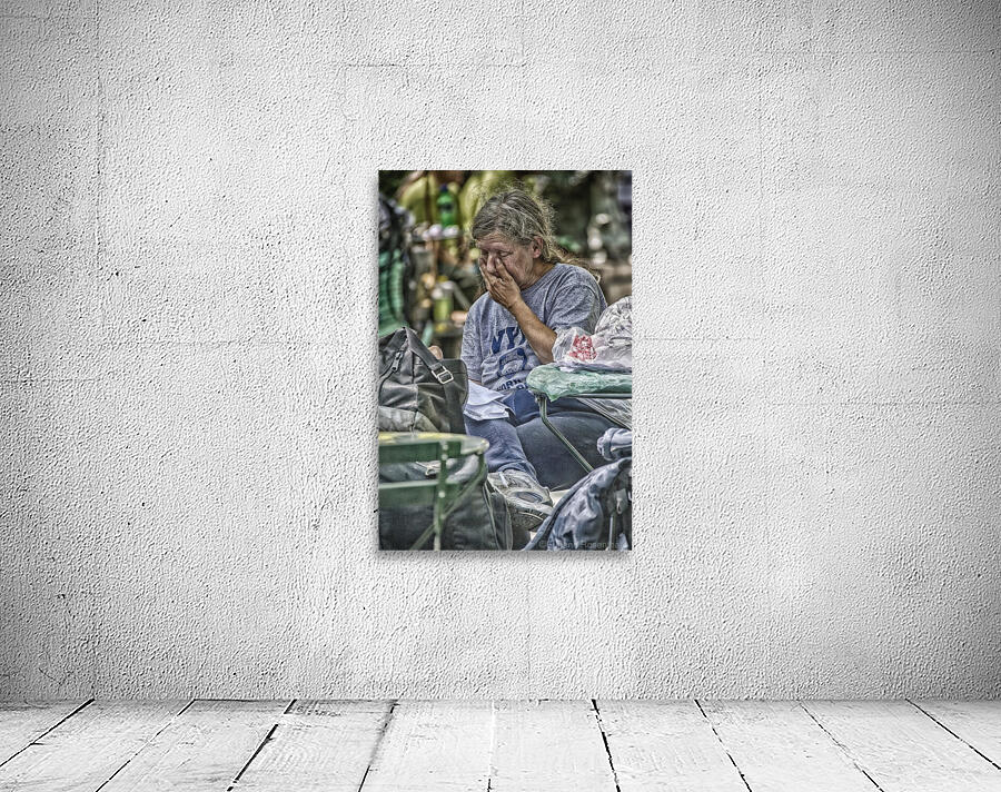 crying woman Wall Preview