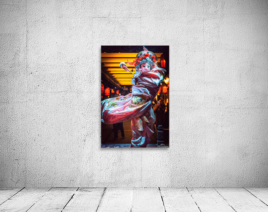 Chinese actress performs a traditional face-changing show Wall Preview