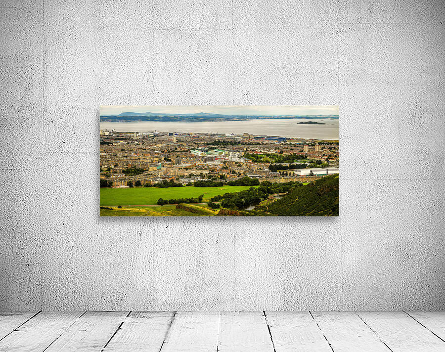 Edinburgh Unveiled: A Breathtaking View from Arthurs Seat Wall Preview