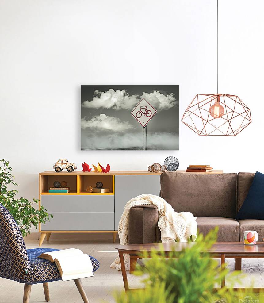 A striking and functional sign circular in shape Reproduction