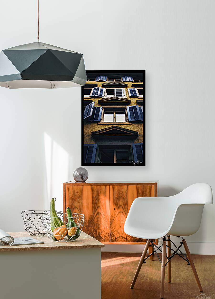 Symmetry of Stories Reproduction