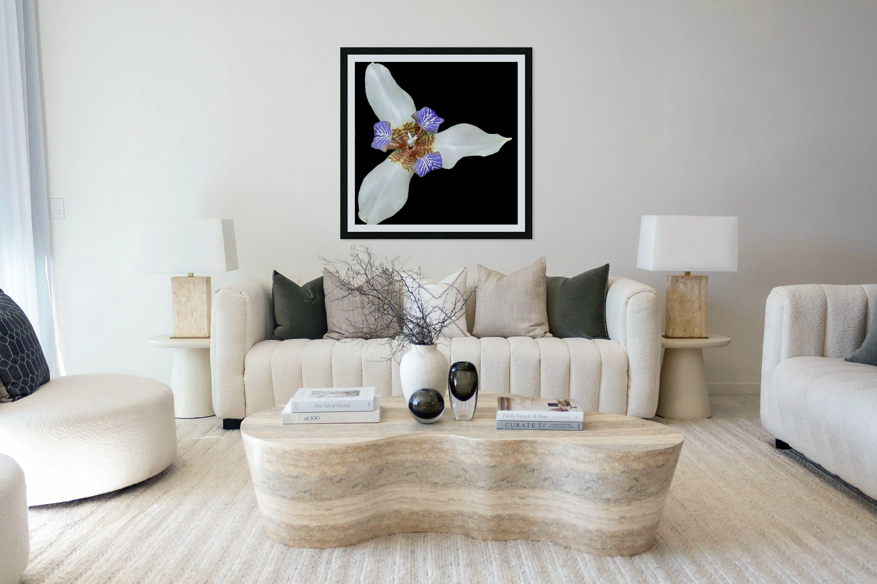 Black Collection Walking Iris A22