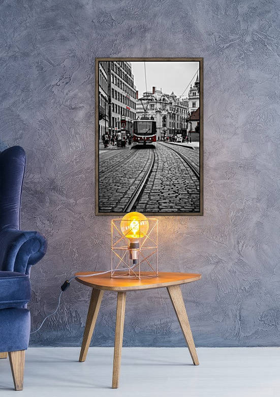 Un tramway a Prague by Sophie Thibault