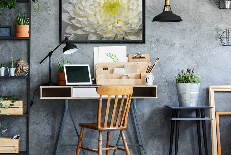  White mum flower with water droplets by crystalfind