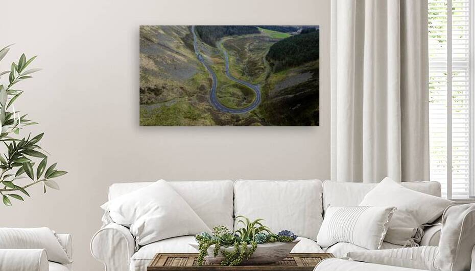 Bwlch-Y-Clawdd Road by Leighton Collins
