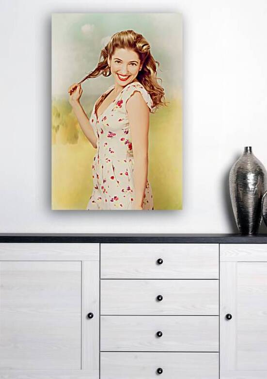 Vintage pinup woman with pretty make-up and hair by Jorgo