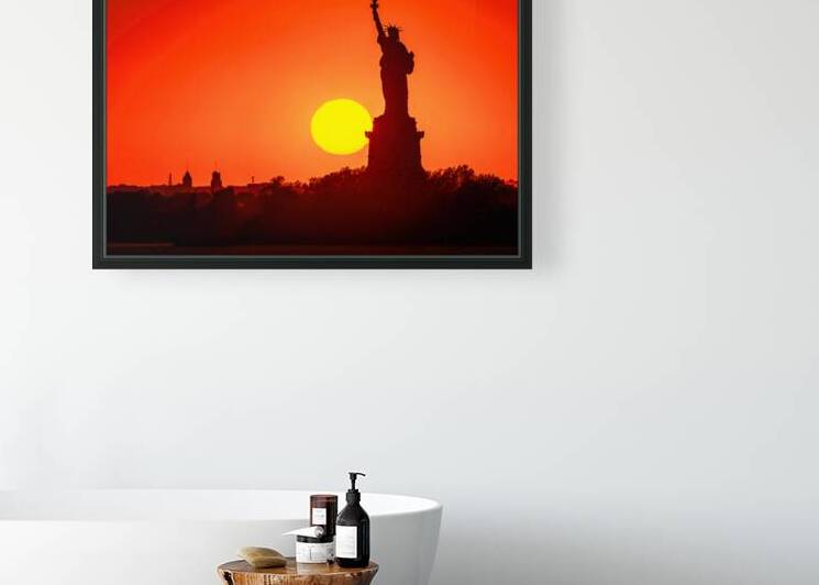 Lady Liberty Sunset by Geoffrey Prior