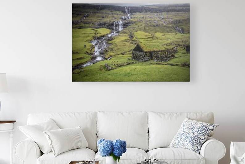house with green roof in saksun by Gualtiero Boffi