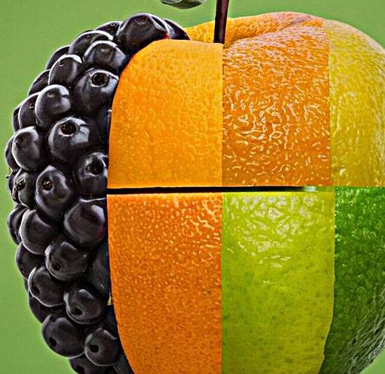 una manzana que a la vez tiene una parte de pera by Megh25000