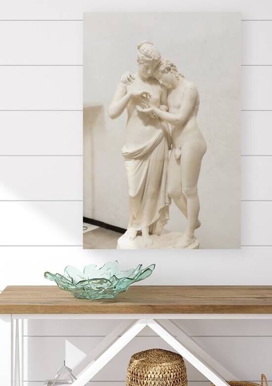 Cupid and Psyche statue by sculptor Antonio Canova 1800. Sensua by Paolo Modena