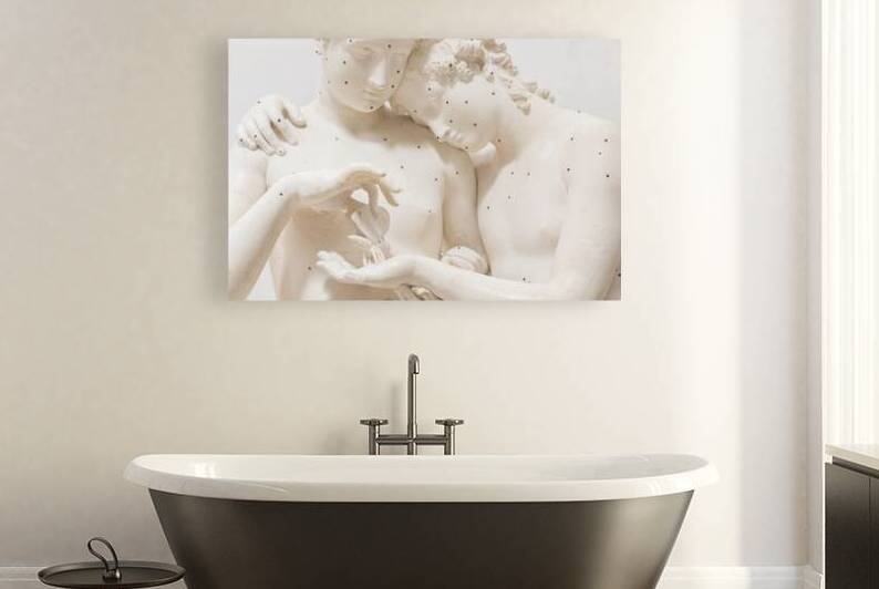 Cupid and Psyche statue by sculptor Antonio Canova 1800. Sensua by Paolo Modena