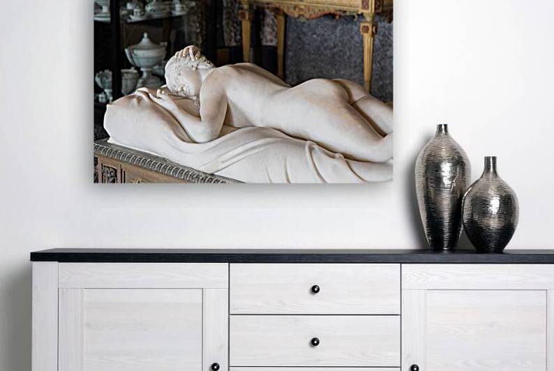 Sleeping Venus by Giovanni Battista Monti 1789   white marble  by Paolo Modena