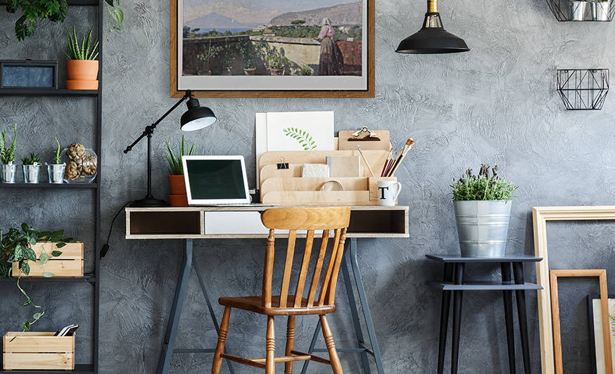 Femme sur la terrasse de l hotel Cocumella Vue sur le Vesuve by Henry Brokman