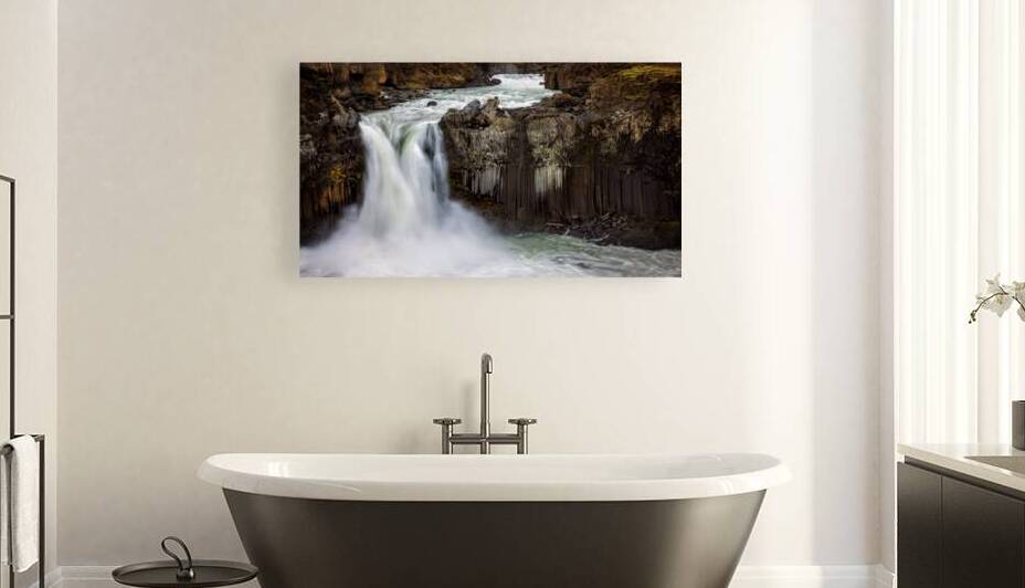 ALDEYJARFOSS by Doug Sturgess