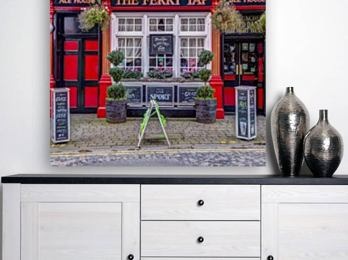 Street cafe in South Queensferry, Scotland by Assaf Frank