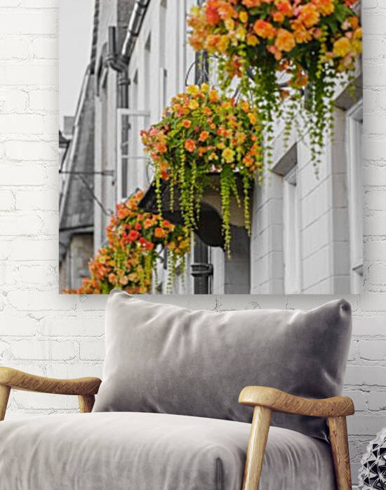 Old buildings in Tetbury by Assaf Frank