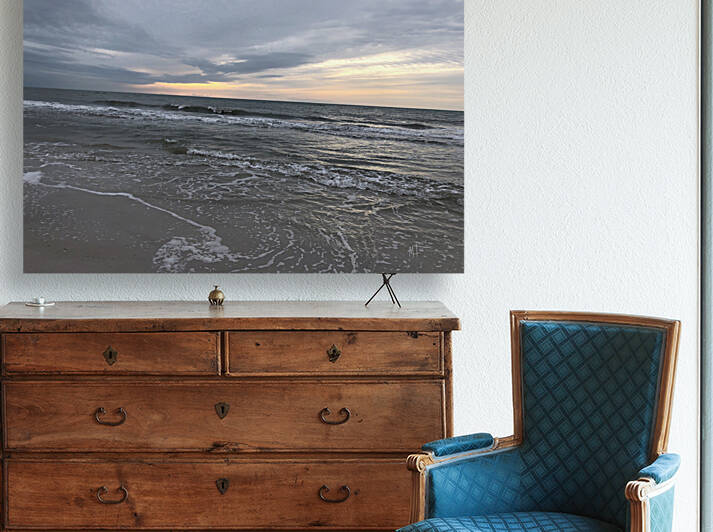 Ocean Call. by Martine Harris