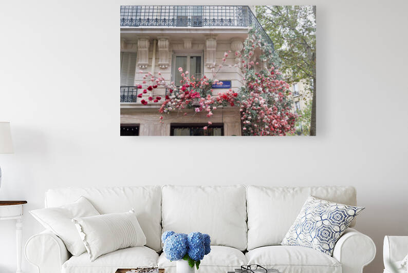 Batiment avec des Fleurs by Bill Osuch