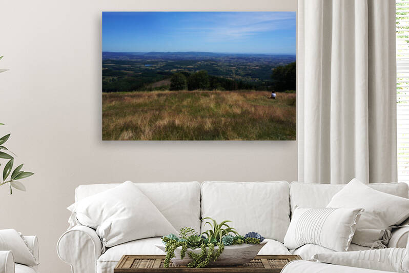A girl watches France by Cedric Doz