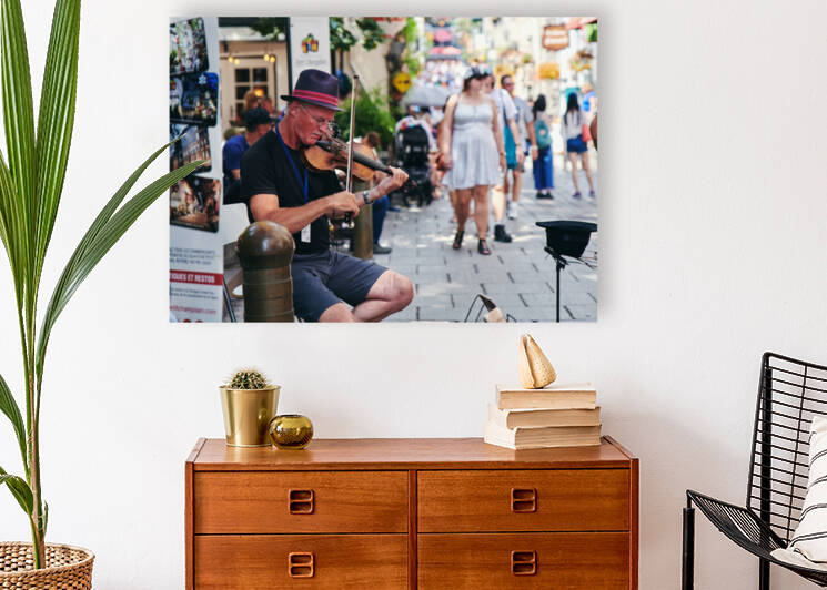 Violin on the streets of Quebec city  by Yahya Hisham
